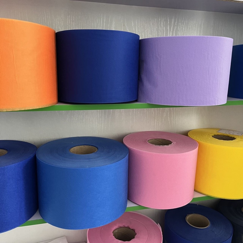 Wholesale custom-made polypropylene non-woven fabric in various colors in large rolls