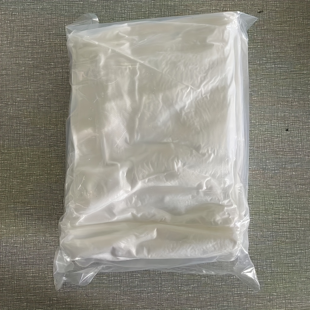 Customized wholesale garden plants with windproof, snowproof and frostproof fleece blankets, in folded packaging.