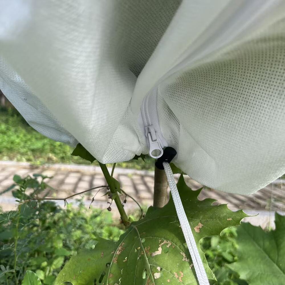 Plant frost protection cover bag