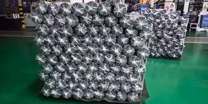 PET spunbond nonwoven weed control fabric finished product.jpg